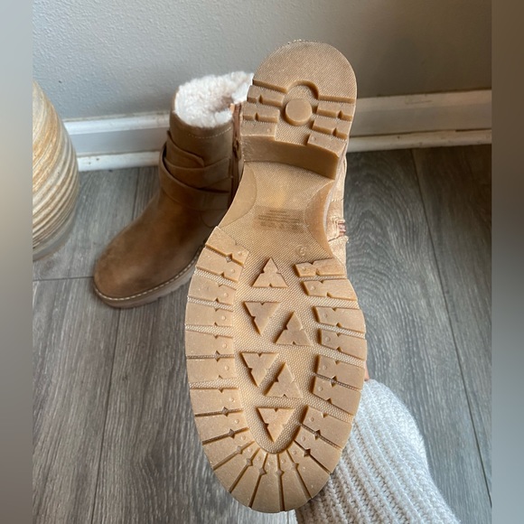 Cute Tan Suede Booties - Picture 2 of 4